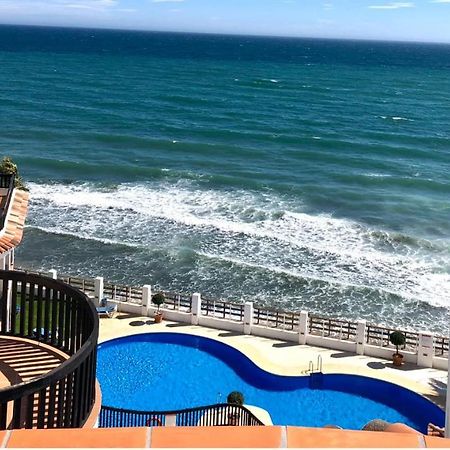 Beachfront Penthouse Apartment With Large Terrace And Breathtaking Sea Views Close To Marbella Spain Sitio de Calahonda 외부 사진