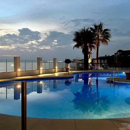 Beachfront Penthouse Apartment With Large Terrace And Breathtaking Sea Views Close To Marbella Spain Sitio de Calahonda 외부 사진