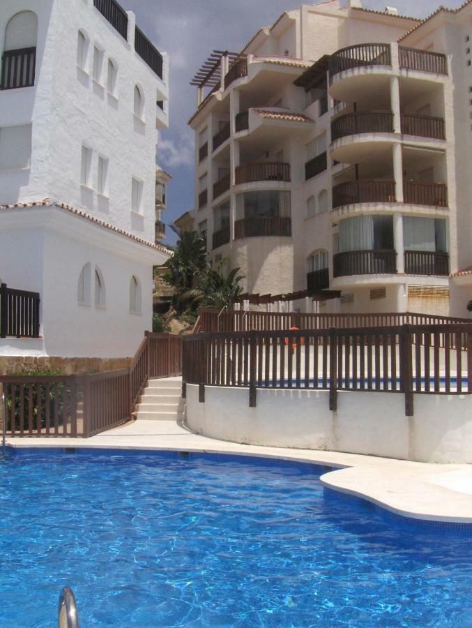 Beachfront Penthouse Apartment With Large Terrace And Breathtaking Sea Views Close To Marbella Spain Sitio de Calahonda 외부 사진